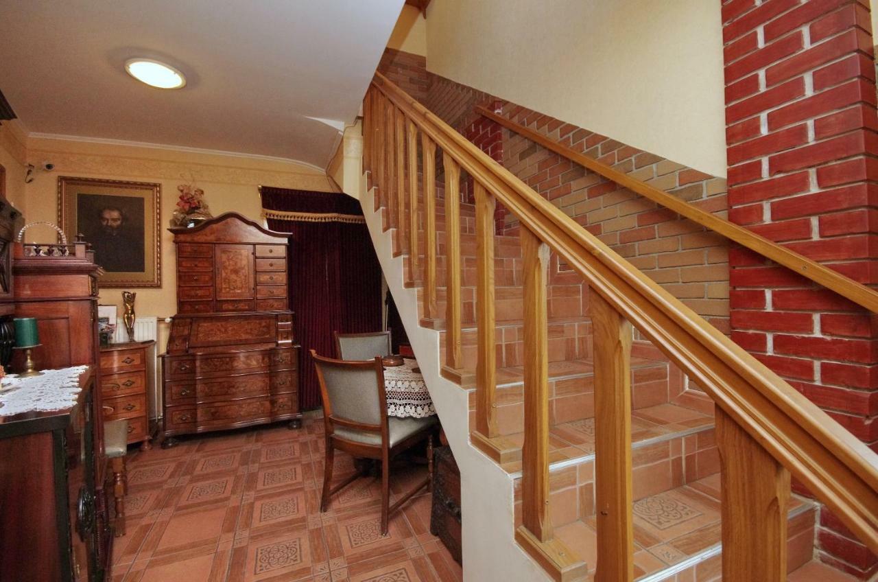 גיולה Burg Apartman מראה חיצוני תמונה