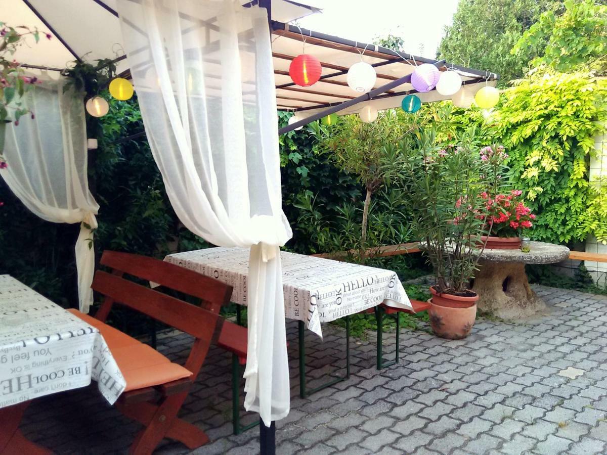 גיולה Burg Apartman מראה חיצוני תמונה