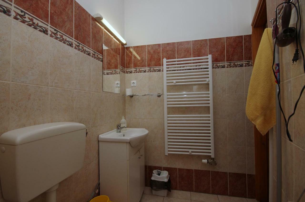 גיולה Burg Apartman מראה חיצוני תמונה
